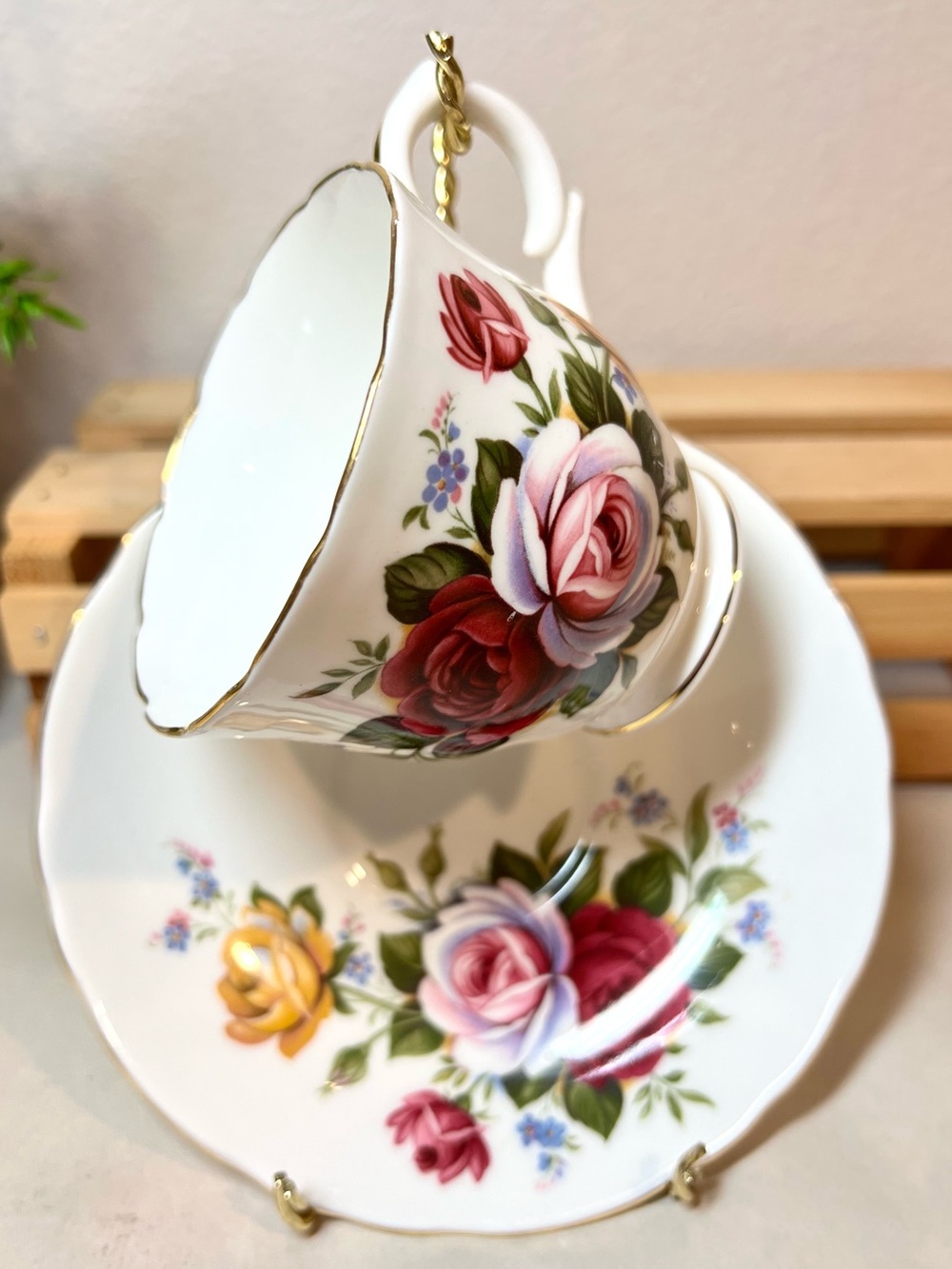 Crown Staffordshire Fine Bone China Floral Cup & Saucer Set | Gold Trim